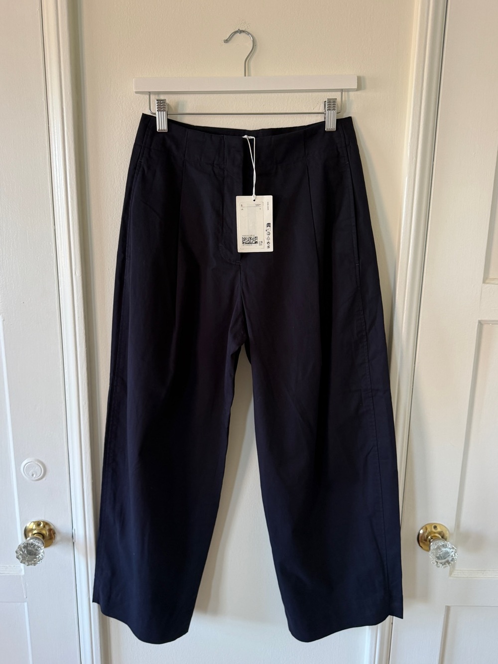 COS *NWT* Pleated Barrel Leg Navy Chinos - 6 - Picture 4 of 9
